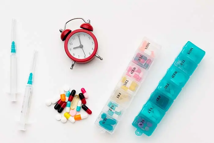 💊 প্রতিদিন একই সময়ে ওষুধ খাওয়ার অভ্যাস করুন – Stay Consistent, Stay Healthy